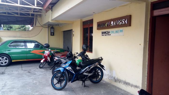 Kenalkan, Inilah Kantor BANGSAONLINE.com Kenalkan, Inilah Kantor BANGSAONLINE.com