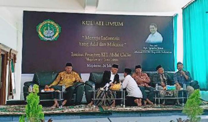 JKSN Tak Minta Jatah Menteri, Cukup Pak Jokowi Ada Akses ke Khofifah dan Kiai As’ad Ali JKSN Tak Minta Jatah Menteri, Cukup Pak Jokowi Ada Akses ke Khofifah dan Kiai As’ad Ali