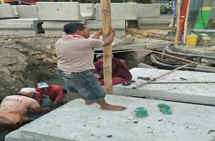 Air Macet Kena Alat Berat, PDAM Sampang Gerak Cepat Air Macet Kena Alat Berat, PDAM Sampang Gerak Cepat