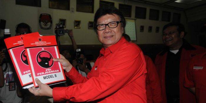 PAN-PDIP Pertimbangkan Pilkada Langsung Opsi Partai Demokrat PAN-PDIP Pertimbangkan Pilkada Langsung Opsi Partai Demokrat