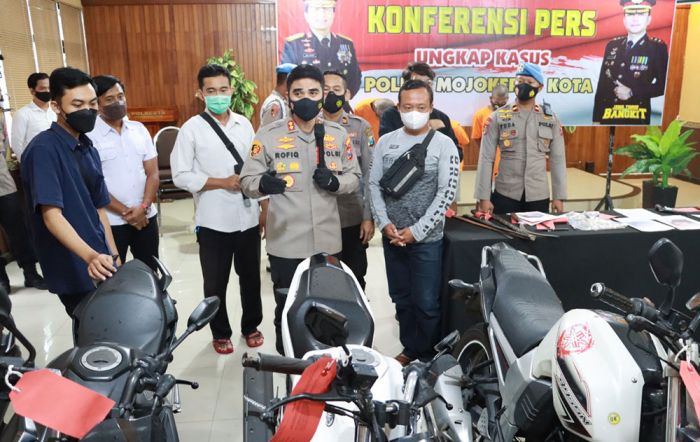 Tangkap 3 Pelaku Curanmor, Polres Mojokerto Kota Warning 1 Pelaku Lainnya Segera Serahkan Diri Tangkap 3 Pelaku Curanmor, Polres Mojokerto Kota Warning 1 Pelaku Lainnya Segera Serahkan Diri