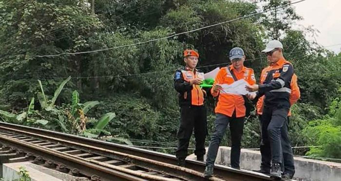 Hadapi Cuaca Ekstrem, KAI Daop 7 Madiun Periksa Jalur Talun-Garum