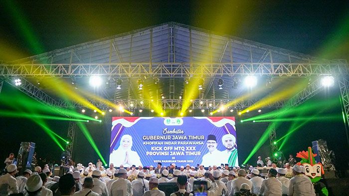 Hadiri Kickoff MTQ Jatim XXX, Gubernur Khofifah Bersama Habib Syech Gemakan Sholawat Hadiri Kickoff MTQ Jatim XXX, Gubernur Khofifah Bersama Habib Syech Gemakan Sholawat