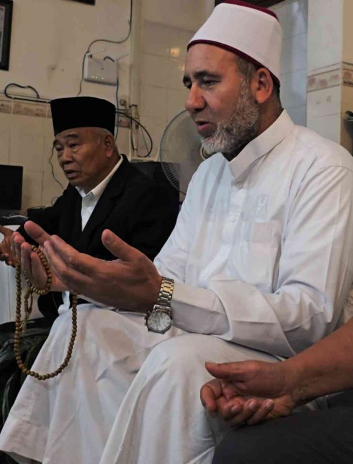 Didoakan Kiai Asep dan Syaikh Mabruk Mesir, HUT ke-25 HARIAN BANGSA Khidmat Didoakan Kiai Asep dan Syaikh Mabruk Mesir, HUT ke-25 HARIAN BANGSA Khidmat