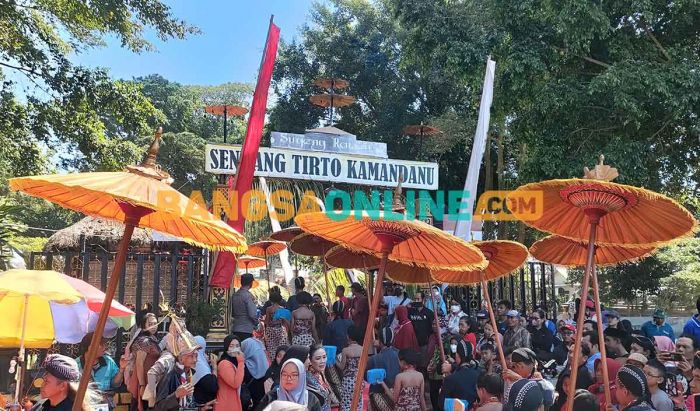 Kirab Satu Suro Digelar di Petilasan Sri Aji Joyoboyo Kediri Kirab Satu Suro Digelar di Petilasan Sri Aji Joyoboyo Kediri