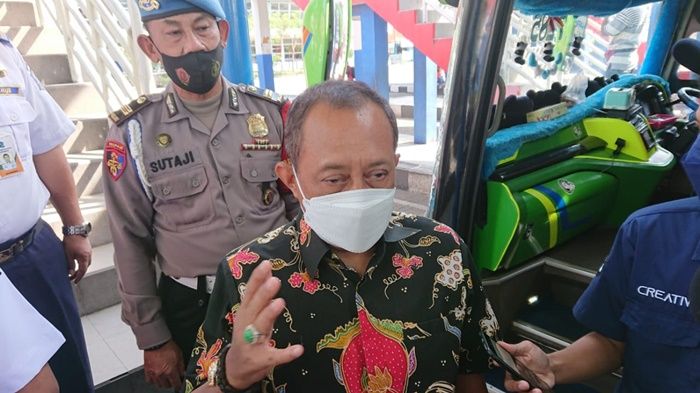 Wawali Armuji Pantau Kesiapan Stasiun KA Gubeng dan Terminal Purabaya Jelang Larangan Mudik Wawali Armuji Pantau Kesiapan Stasiun KA Gubeng dan Terminal Purabaya Jelang Larangan Mudik