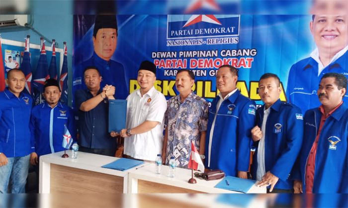 Alif Jadi Orang Pertama yang Daftar di PD Gresik, Pastikan Tiket Gerindra Sudah Aman Alif Jadi Orang Pertama yang Daftar di PD Gresik, Pastikan Tiket Gerindra Sudah Aman