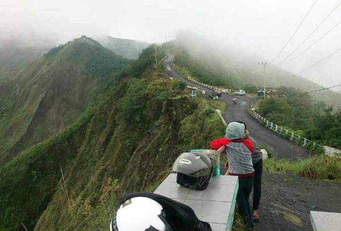 Pemkab Kediri Menangkan Gugatan atas Sengketa Gunung Kelud Pemkab Kediri Menangkan Gugatan atas Sengketa Gunung Kelud