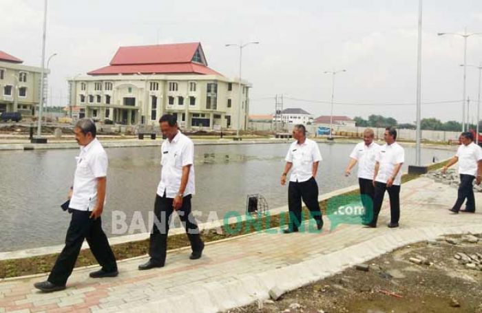 Minim Penghijauan, Komplek Kantor Pemkab Raci bak Fatamorgana