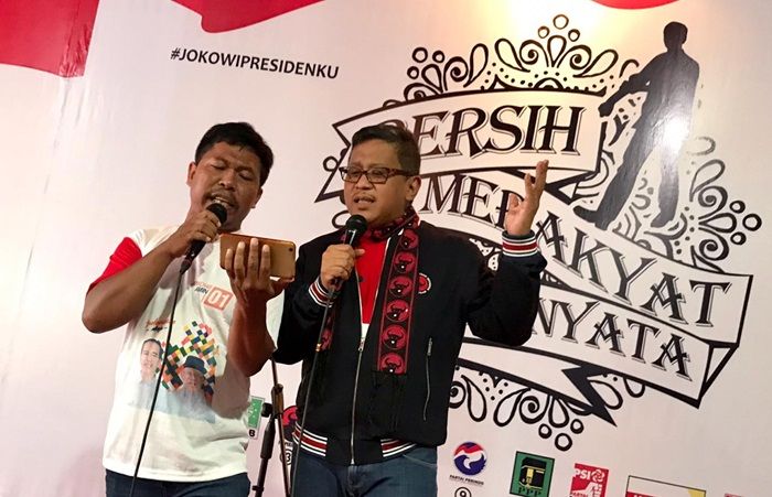 Khofifah-Emil Tambah Energi Positif untuk Jokowi Khofifah-Emil Tambah Energi Positif untuk Jokowi