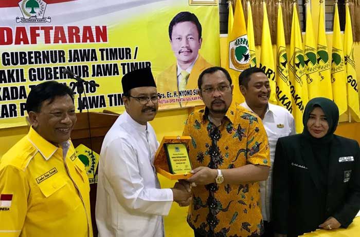 Kembalikan Formulir Pendaftaran Bacagub, Gus Ipul Berharap Golkar Kembali Berikan Dukungan Kembalikan Formulir Pendaftaran Bacagub, Gus Ipul Berharap Golkar Kembali Berikan Dukungan