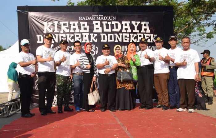Kirab Budaya Dongkrak Dongkrek Warnai Peringatan Hari Jadi Kabupaten Madiun