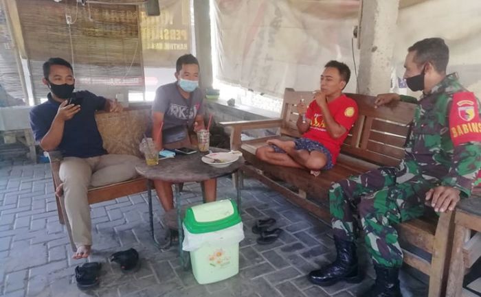 Babinsa Kodim 0802/Ponorogo Imbau Warga Selalu Disiplin Protokol Kesehatan Babinsa Kodim 0802/Ponorogo Imbau Warga Selalu Disiplin Protokol Kesehatan