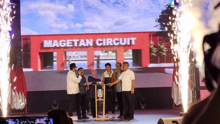 Terinspirasi Mario Aji, Gubernur Khofifah Luncurkan Masterplan Pembangunan Sirkuit Balap di Magetan Terinspirasi Mario Aji, Gubernur Khofifah Luncurkan Masterplan Pembangunan Sirkuit Balap di Magetan