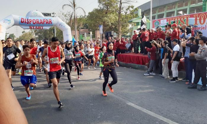 Promosikan Pulau Lumpur Sidoarjo, Lomba Lari Lusi 10K Diikuti Ribuan Peserta Promosikan Pulau Lumpur Sidoarjo, Lomba Lari Lusi 10K Diikuti Ribuan Peserta