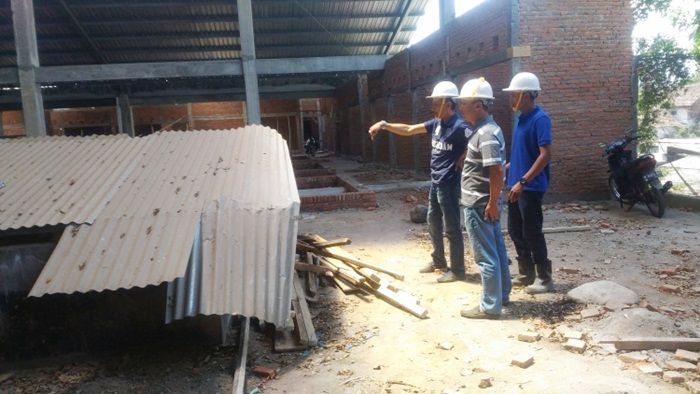Buntut Pelaksana Tak Indahkan K3, Kepala DPKPCK Malang Sidak Proyek Pasar Tumpang