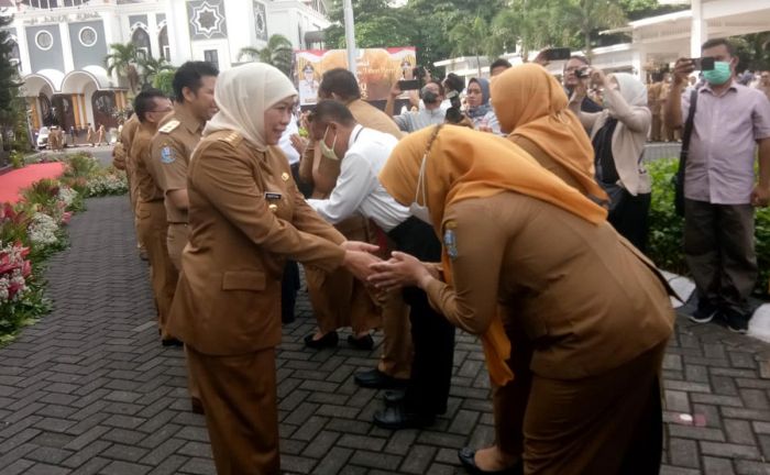 Pimpin Apel Awal Tahun 2023, Gubernur Khofifah Minta ASN Pemprov Jatim Tancap Gas Percepat Realisasi Pimpin Apel Awal Tahun 2023, Gubernur Khofifah Minta ASN Pemprov Jatim Tancap Gas Percepat Realisasi