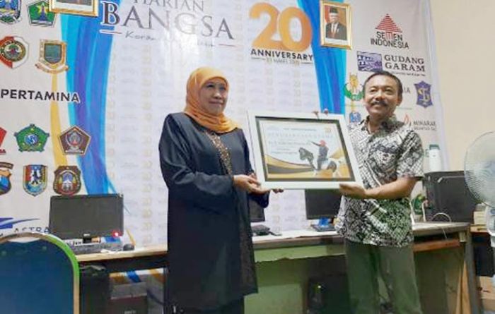 Gubernur Khofifah Dinobatkan sebagai Pemimpin Tanggap-Trengginas Gubernur Khofifah Dinobatkan sebagai Pemimpin Tanggap-Trengginas