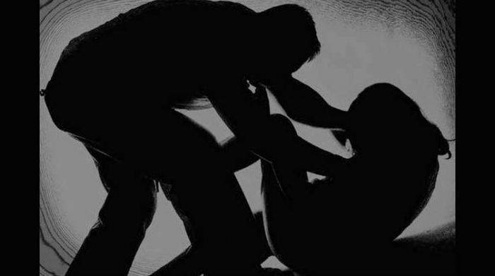 Pacaran di Warung Kosong, Pelajar di Bareng Jombang Nyaris Diperkosa 7 Orang Pacaran di Warung Kosong, Pelajar di Bareng Jombang Nyaris Diperkosa 7 Orang