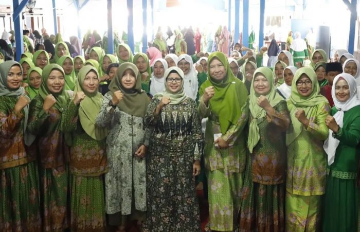 Bupati Blitar Ajak Muslimat Sinergi Turunkan Angka Stunting, AKI dan ATS Bupati Blitar Ajak Muslimat Sinergi Turunkan Angka Stunting, AKI dan ATS
