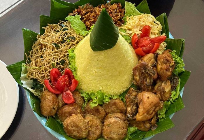 Budayawan Asal Kota Batu Kuak Filosofi Tumpeng, Ternyata Ada 47 Jenis di Tanah Jawa Budayawan Asal Kota Batu Kuak Filosofi Tumpeng, Ternyata Ada 47 Jenis di Tanah Jawa