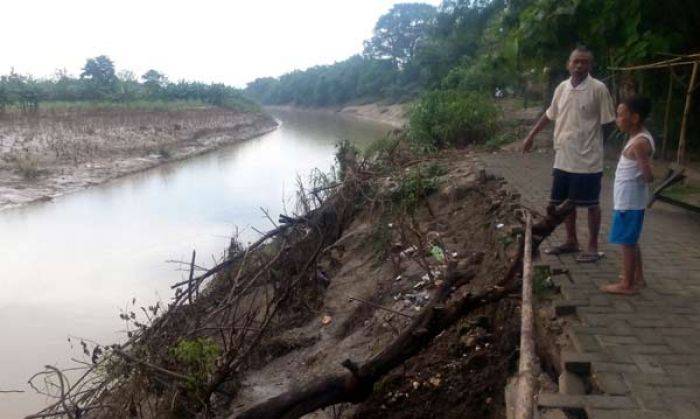Terseret Longsor, Rumah di Banjarsari Bojonegoro Hanyut ke Sungai Terseret Longsor, Rumah di Banjarsari Bojonegoro Hanyut ke Sungai
