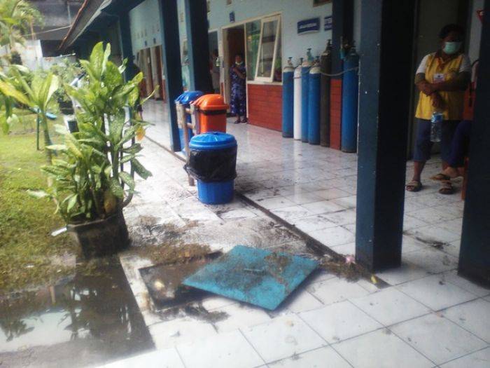 Rawat Inap RSUD Sidoarjo Kebanjiran, Keluarga Pasien Panik Rawat Inap RSUD Sidoarjo Kebanjiran, Keluarga Pasien Panik