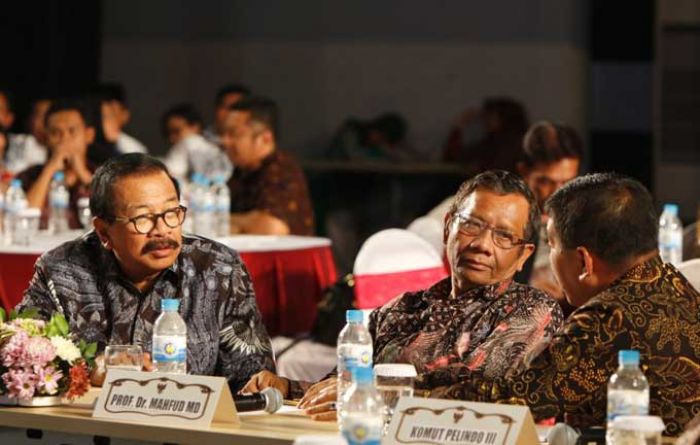 Peserta Membludak, Lomba Logo BBSTV Diumumkan di Monkasel dengan Gelaran Seni Kolosal Peserta Membludak, Lomba Logo BBSTV Diumumkan di Monkasel dengan Gelaran Seni Kolosal
