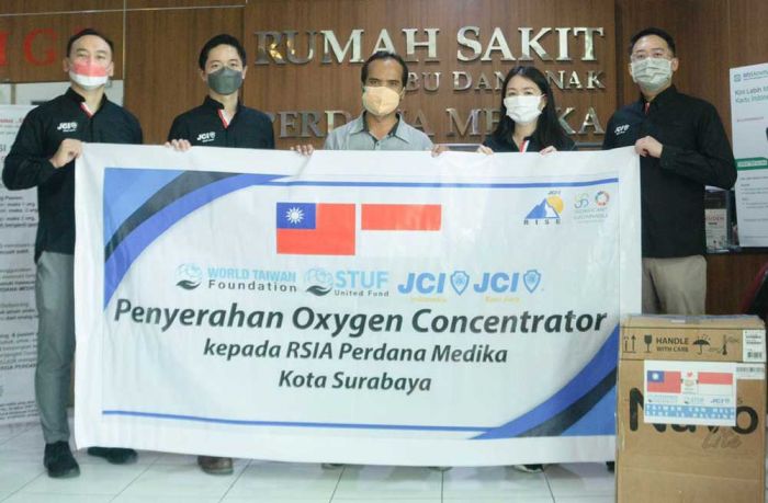 JCI East Java Salurkan Bantuan untuk RSIA Perdana Medika JCI East Java Salurkan Bantuan untuk RSIA Perdana Medika