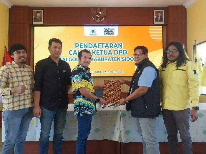 Kantongi Dukungan Mutlak, Adam Rusydi Maju Mendaftar Calon Ketua Golkar Sidoarjo