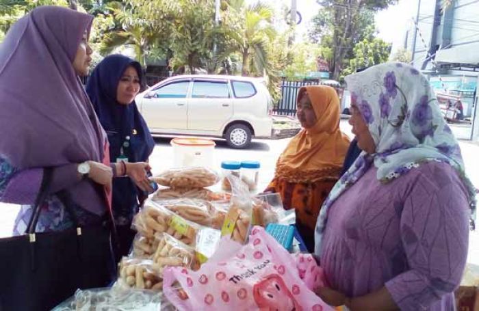 Tingkatkan Pemasaran UKM, Diskanlut Jatim Gelar Bazar Produk Olahan Ikan Tingkatkan Pemasaran UKM, Diskanlut Jatim Gelar Bazar Produk Olahan Ikan