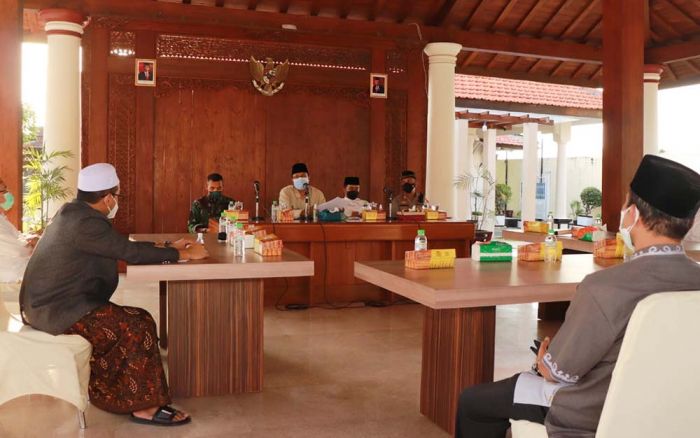 Wali Kota Pasuruan Imbau Masyarakat Salat Idul Adha di Rumah Masing-masing Wali Kota Pasuruan Imbau Masyarakat Salat Idul Adha di Rumah Masing-masing