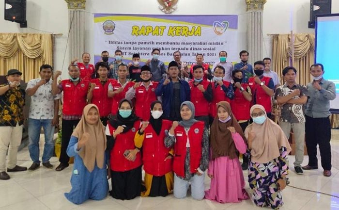 Rapat Timkor SLTR di Luar Kota, Dinsos Bangkalan Dinilai Tak Punya Empati, Wibagio: Tak Gunakan APBD Rapat Timkor SLTR di Luar Kota, Dinsos Bangkalan Dinilai Tak Punya Empati, Wibagio: Tak Gunakan APBD