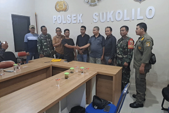 Bentrok Antar Pemuda NTT dengan Warga Keputih Surabaya Berakhir Damai Bentrok Antar Pemuda NTT dengan Warga Keputih Surabaya Berakhir Damai