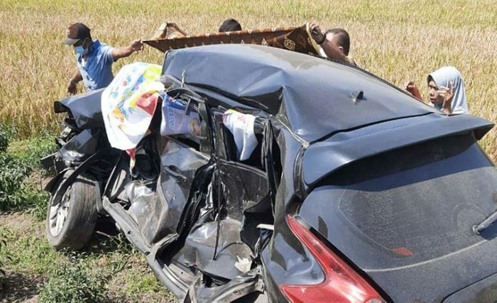 Nyetir Sendiri, Seorang Gadis Tewas Usai Mobilnya Tertabrak Kereta Api di Prambon Nyetir Sendiri, Seorang Gadis Tewas Usai Mobilnya Tertabrak Kereta Api di Prambon