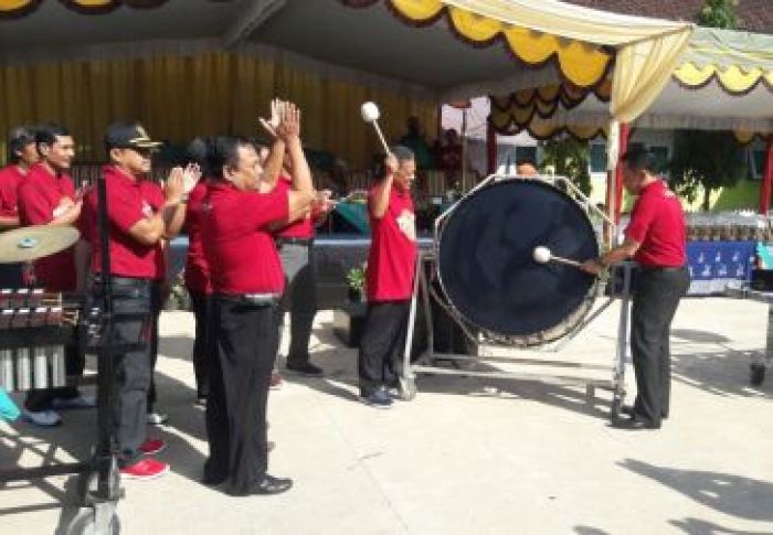 Bupati Pacitan Buka Lomba Drum Band Tingkat SD/MI dan MTs