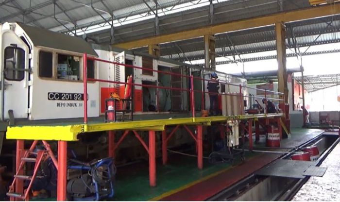 Jelang Nataru, PT KAI Daop 9 Jember Lakukan Pengecekan Lokomotif Jelang Nataru, PT KAI Daop 9 Jember Lakukan Pengecekan Lokomotif
