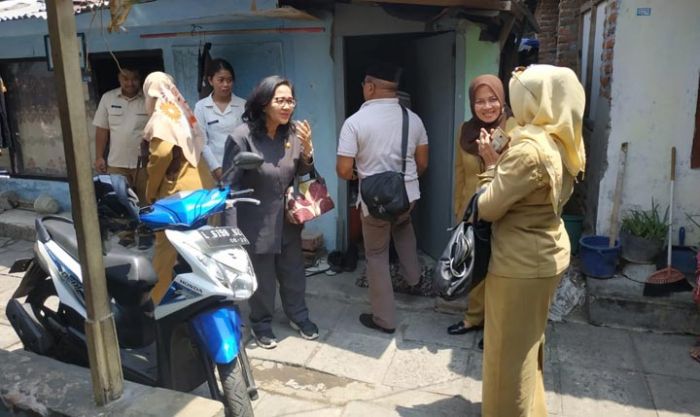 Pemkot Surabaya Berikan Intervensi Keluarga Bayi Hydrocephalus