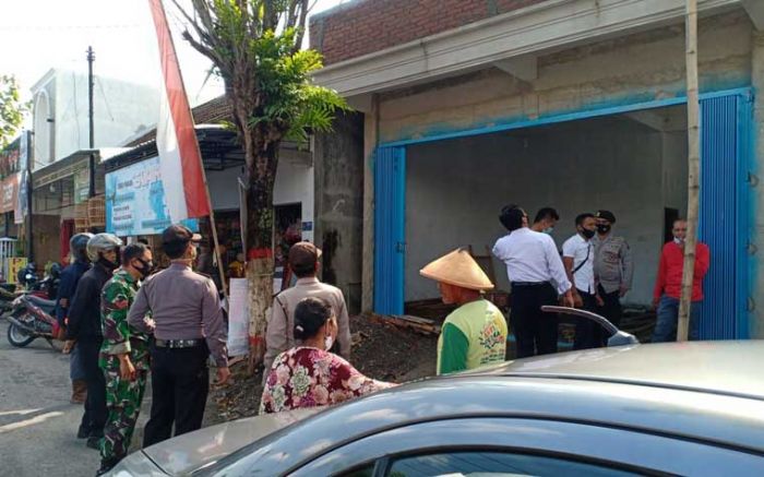Pekerja Bangunan di Kota Blitar Tewas Tersengat Listrik Pekerja Bangunan di Kota Blitar Tewas Tersengat Listrik