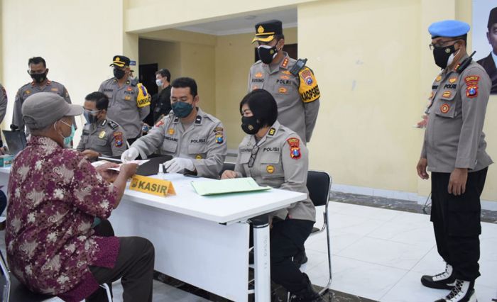 3.500 PKL dan Pemilik Warung di Sidoarjo Dapat Bantuan Tunai Rp1,2 Juta 3.500 PKL dan Pemilik Warung di Sidoarjo Dapat Bantuan Tunai Rp1,2 Juta