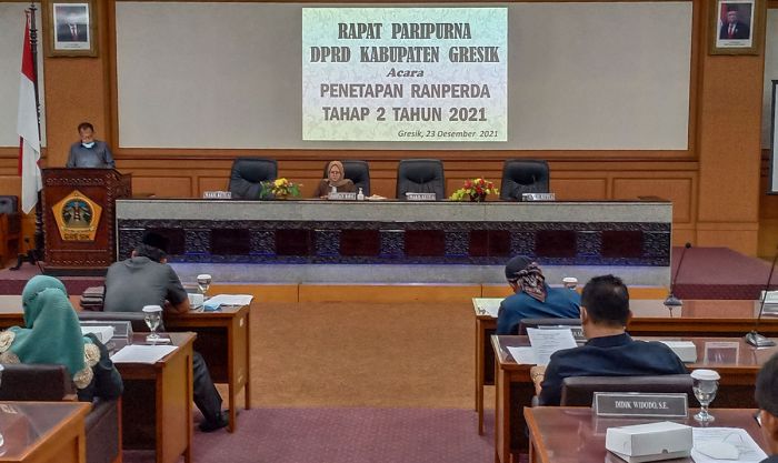DPRD Gresik Sepakat Tunda Pengesahan Raperda P3TN