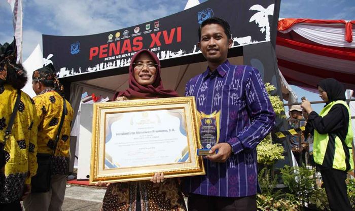 Penas XVI di Padang, Bupati Kediri Sabet Penghargaan dari Menteri Pertanian Penas XVI di Padang, Bupati Kediri Sabet Penghargaan dari Menteri Pertanian