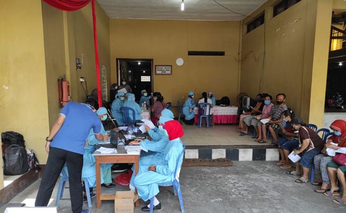 Kejar Target, Vaksinasi Covid-19 di Kota Blitar Mulai Sasar Masyarakat Umum Kejar Target, Vaksinasi Covid-19 di Kota Blitar Mulai Sasar Masyarakat Umum