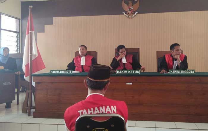 Ketua Hakim Tak Hadir, Sidang Putusan Mbah Parman Ditunda
