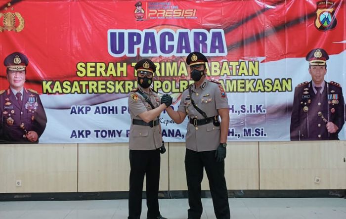 Rotasi Jabatan, Kapolres Pamekasan Pimpin Sertijab Kasat Reskrim Rotasi Jabatan, Kapolres Pamekasan Pimpin Sertijab Kasat Reskrim