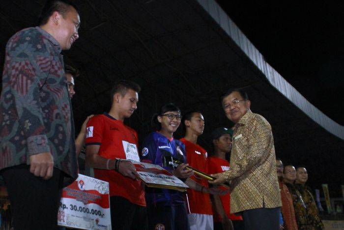 Puncak Haornas 2016, Wapres Berikan 10 Penghargaan Pada Pelaku dan Tokoh Peduli Olahraga
