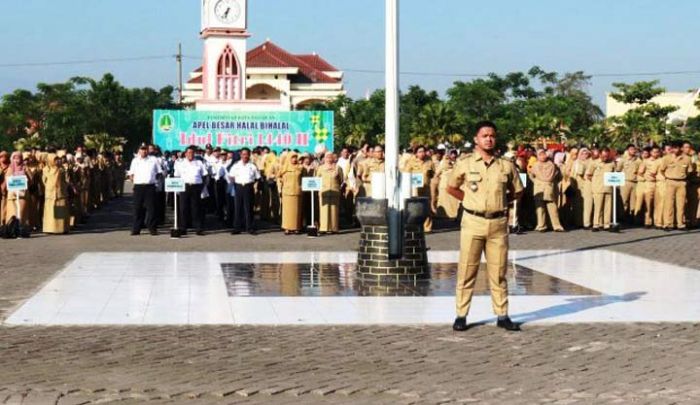Wawali Pasuruan Pimpin Apel Bersama Hari Pertama Masuk Kerja Wawali Pasuruan Pimpin Apel Bersama Hari Pertama Masuk Kerja