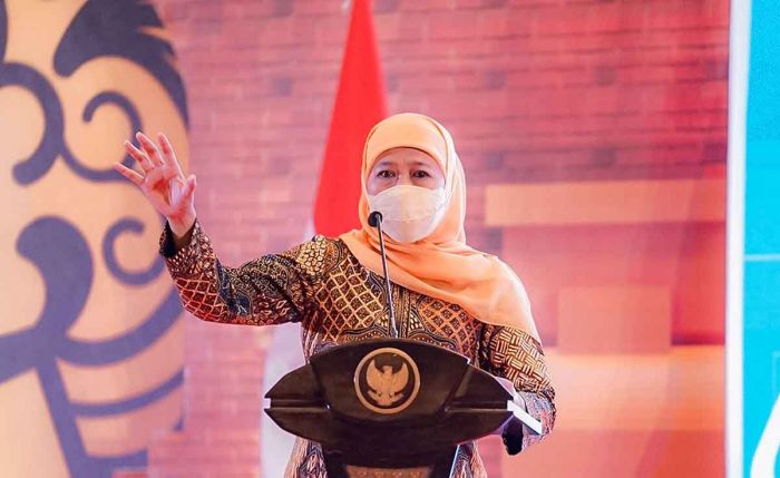 Top! Khofifah Dinobatkan Jadi Gubernur Terpopuler di AHI 2022 Top! Khofifah Dinobatkan Jadi Gubernur Terpopuler di AHI 2022