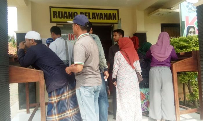 Blanko e-KTP Terbatas, Warga Harus Antre Saat Perekaman Blanko e-KTP Terbatas, Warga Harus Antre Saat Perekaman
