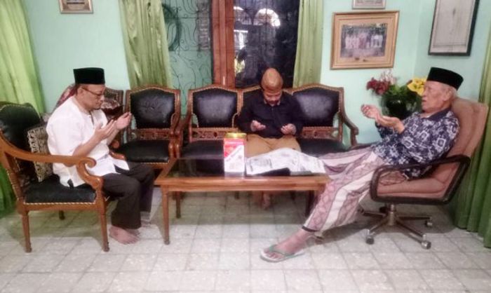 Maju Pilbup Gresik, Anha Intens Sowan ke Kiai Maju Pilbup Gresik, Anha Intens Sowan ke Kiai